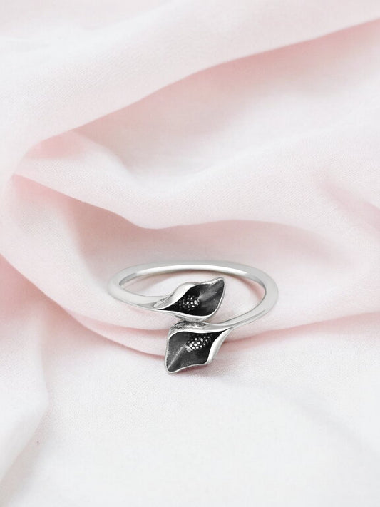 Ring aus 925 Silber Black Lilie